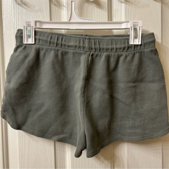 Forever 21 Green Lounge Shorts - Picture 2 of 3